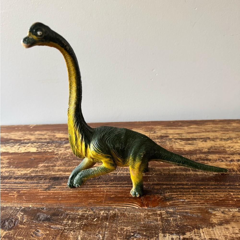 Brachiosaurus Dinosaur Toy - Picture 2 of 6